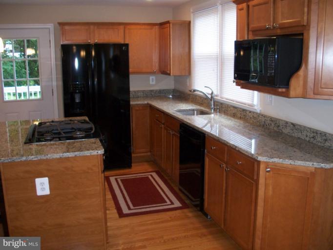 2723 Munson Street Silver Spring, MD 20902 - Photo 9 of 23 Kitchen