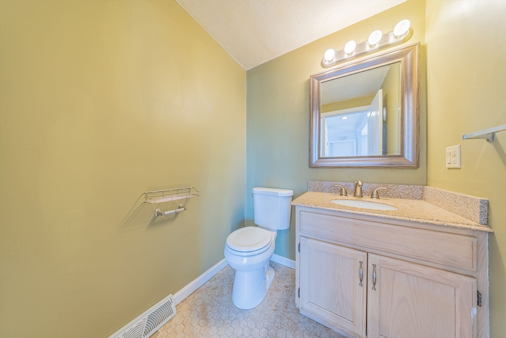 4 Rowe Court, Unit 4 Boston, MA 02131 - Photo 7 of 20 Gallery Image 7