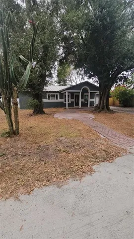 $2,300 | 9860 Skewlee Road, Thonotosassa, FL 33592