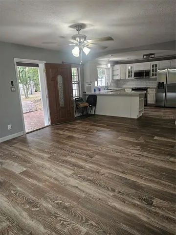 $2,300 | 9860 Skewlee Road, Thonotosassa, FL 33592