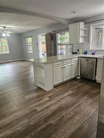 $2,300 | 9860 Skewlee Road, Thonotosassa, FL 33592