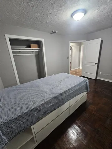 $2,300 | 9860 Skewlee Road, Thonotosassa, FL 33592