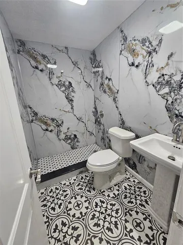 $2,300 | 9860 Skewlee Road, Thonotosassa, FL 33592