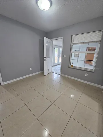 $2,300 | 9860 Skewlee Road, Thonotosassa, FL 33592