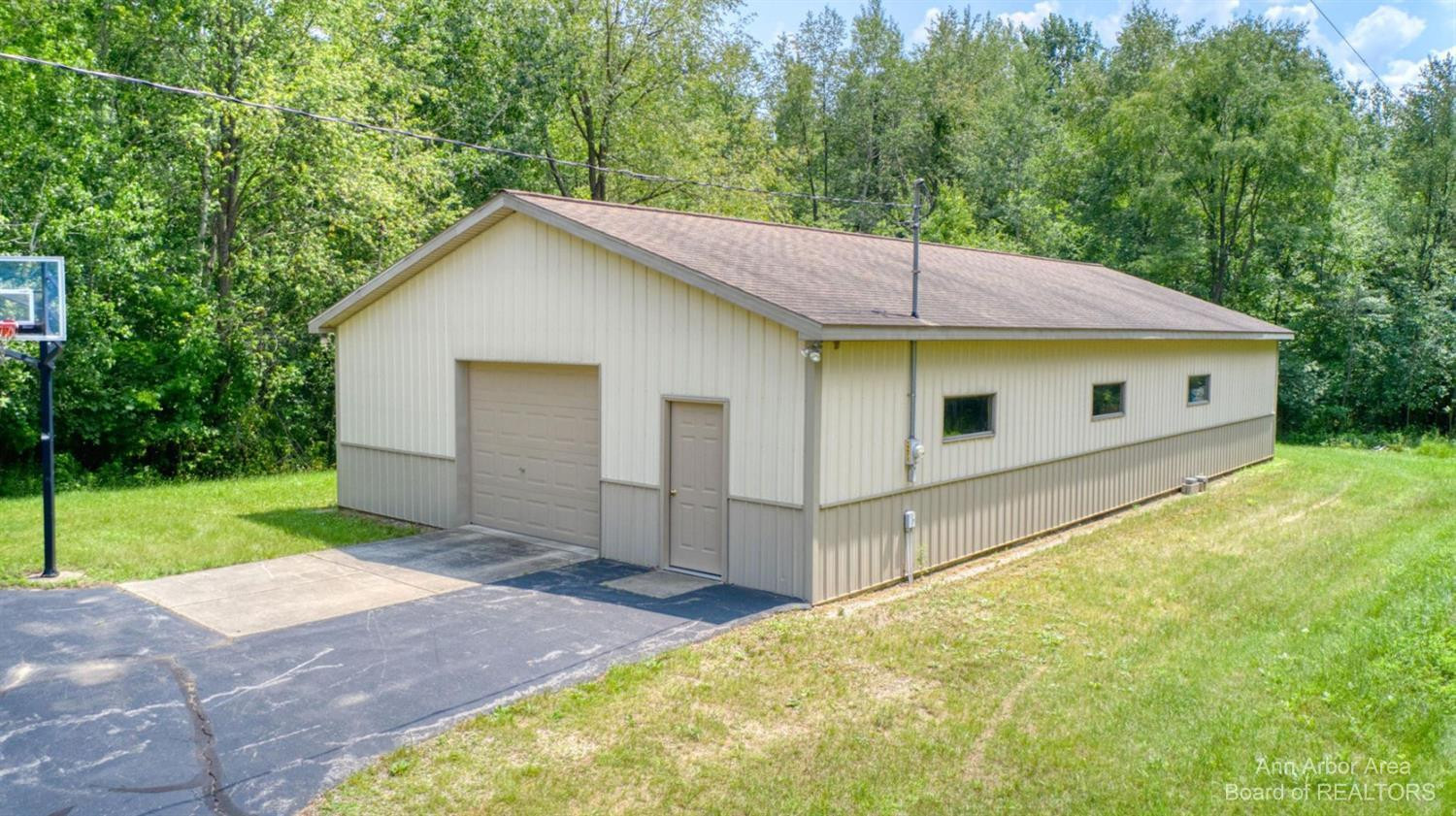 10674 Sharon Valley Road Jackson, MI 49201 - Photo 3 of 72 Photo 3