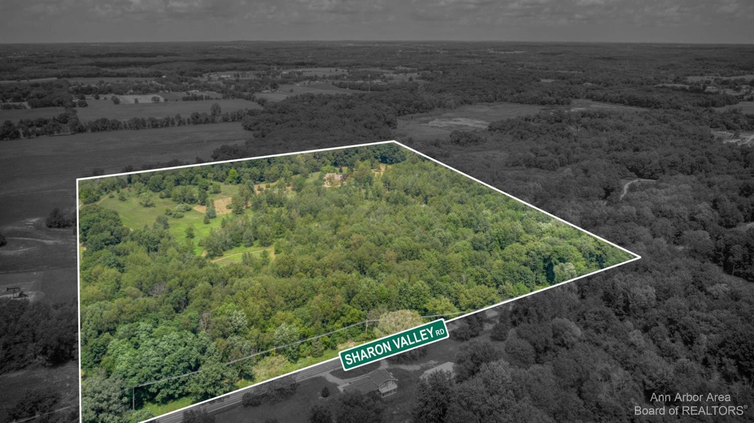 10674 Sharon Valley Road Jackson, MI 49201 - Photo 5 of 72 Photo 5