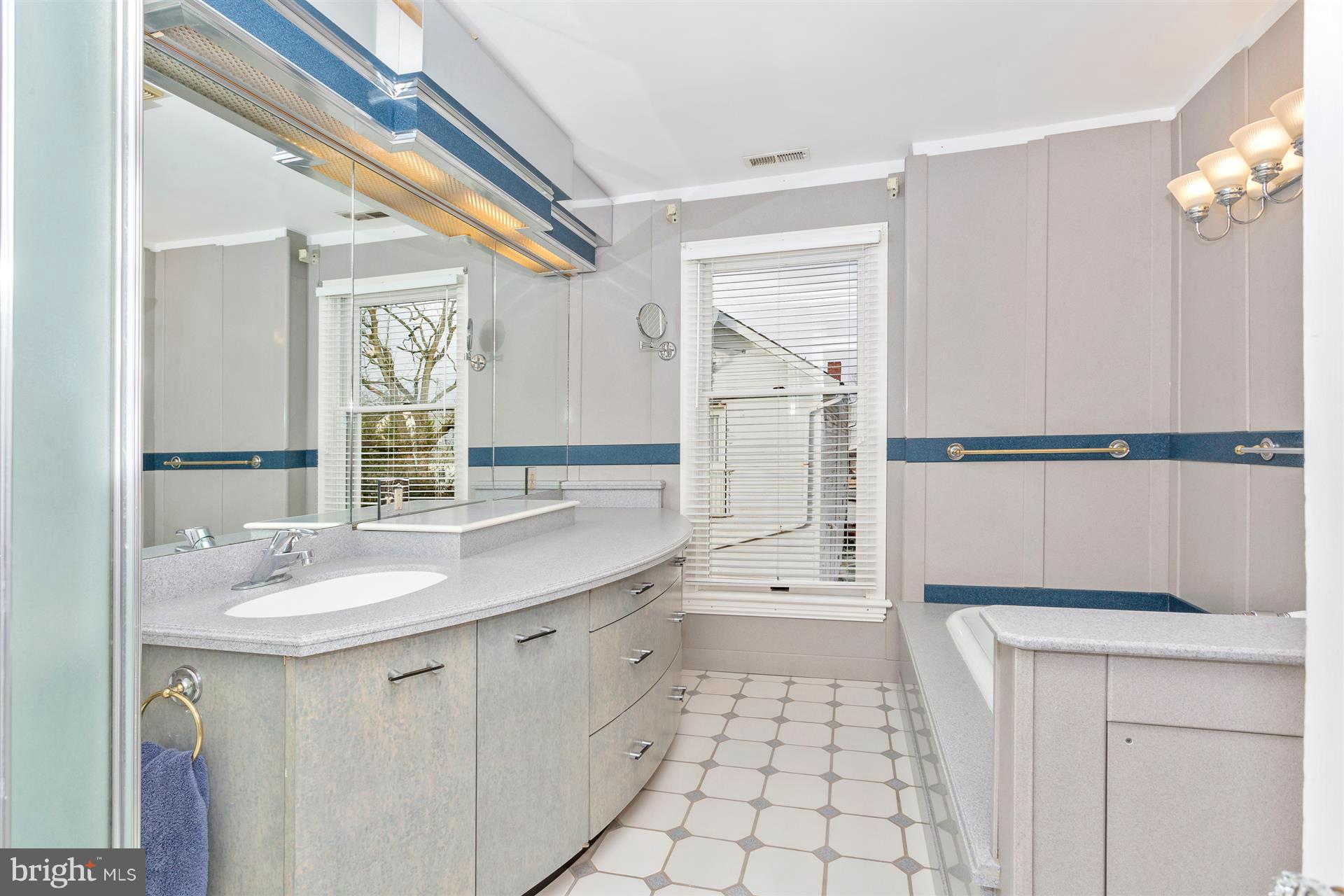 5025 Harney Road Taneytown, MD 21787 - Photo 14 of 30 Full Bath