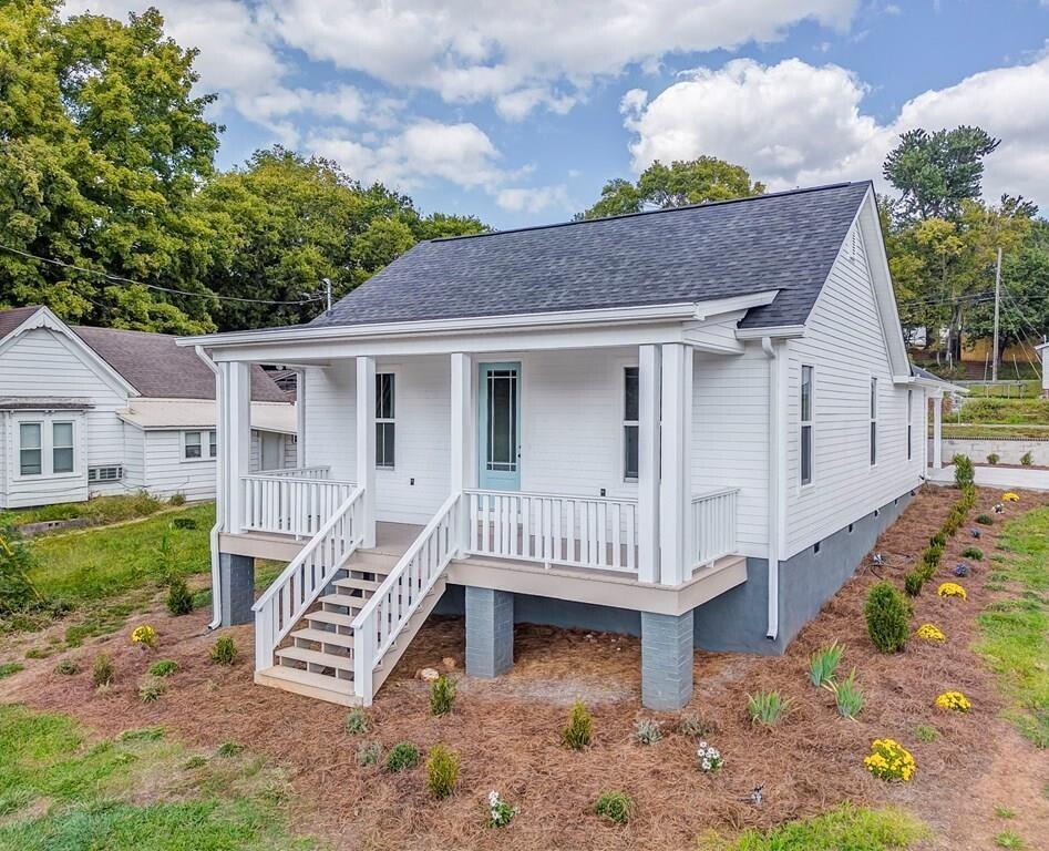 318 West Tyler Street Dalton, GA 30720 - Photo 1 of 50 130922_0