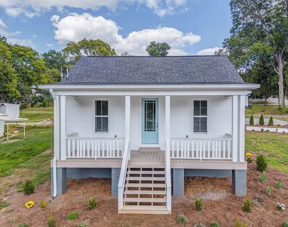 318 West Tyler Street Dalton, GA 30720 - Photo 2 of 50 130922_2