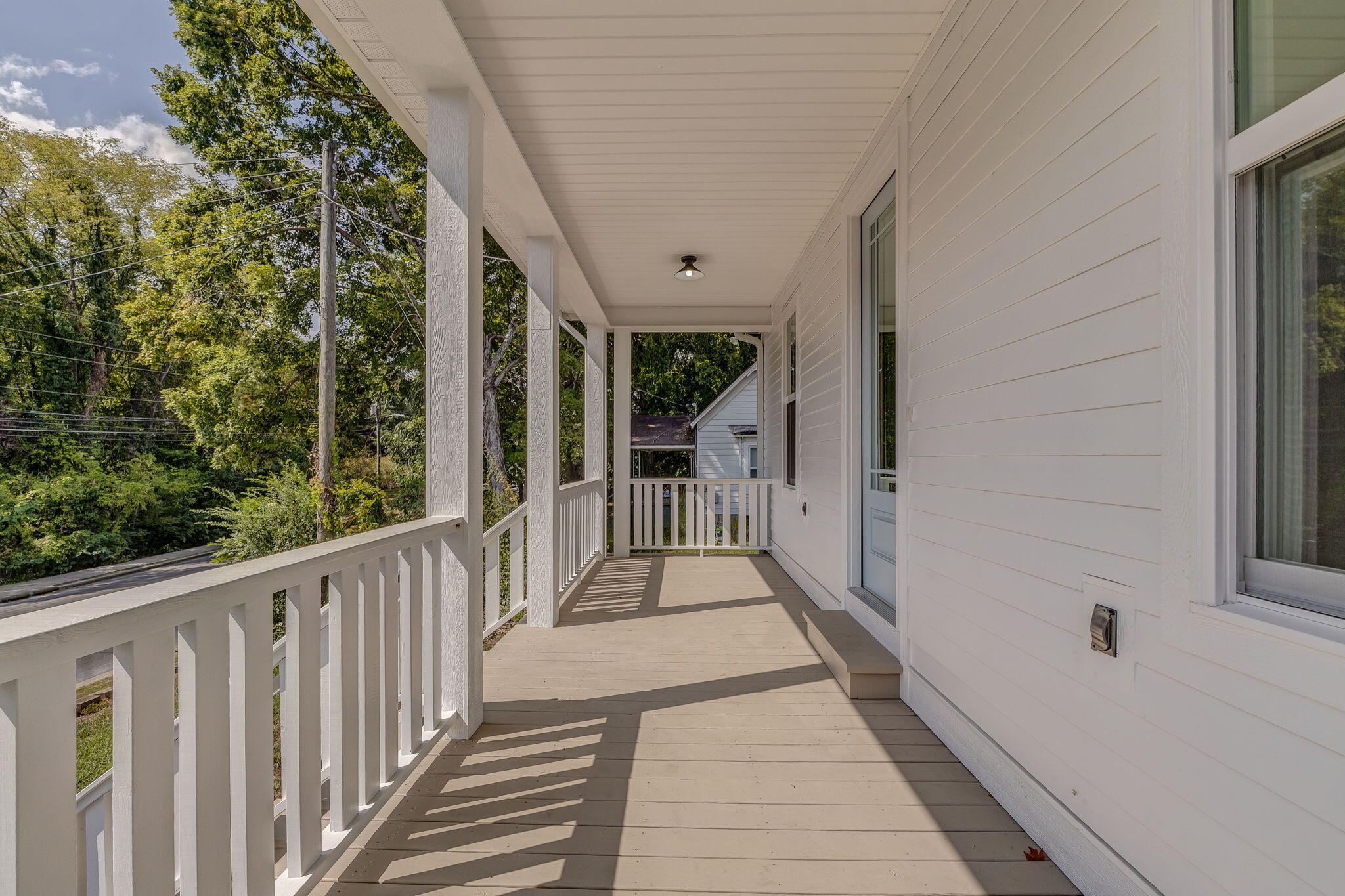 318 West Tyler Street Dalton, GA 30720 - Photo 5 of 50 50-web-or-mls-DSC09813_4_5