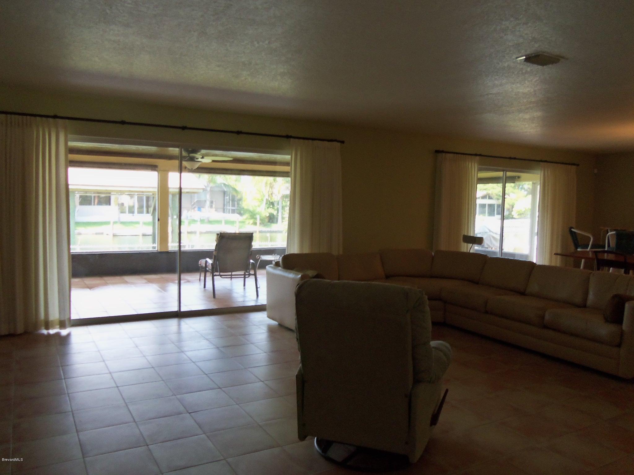 170 Bimini Road Cocoa Beach, FL 32931 - Photo 3 of 24 foyer view