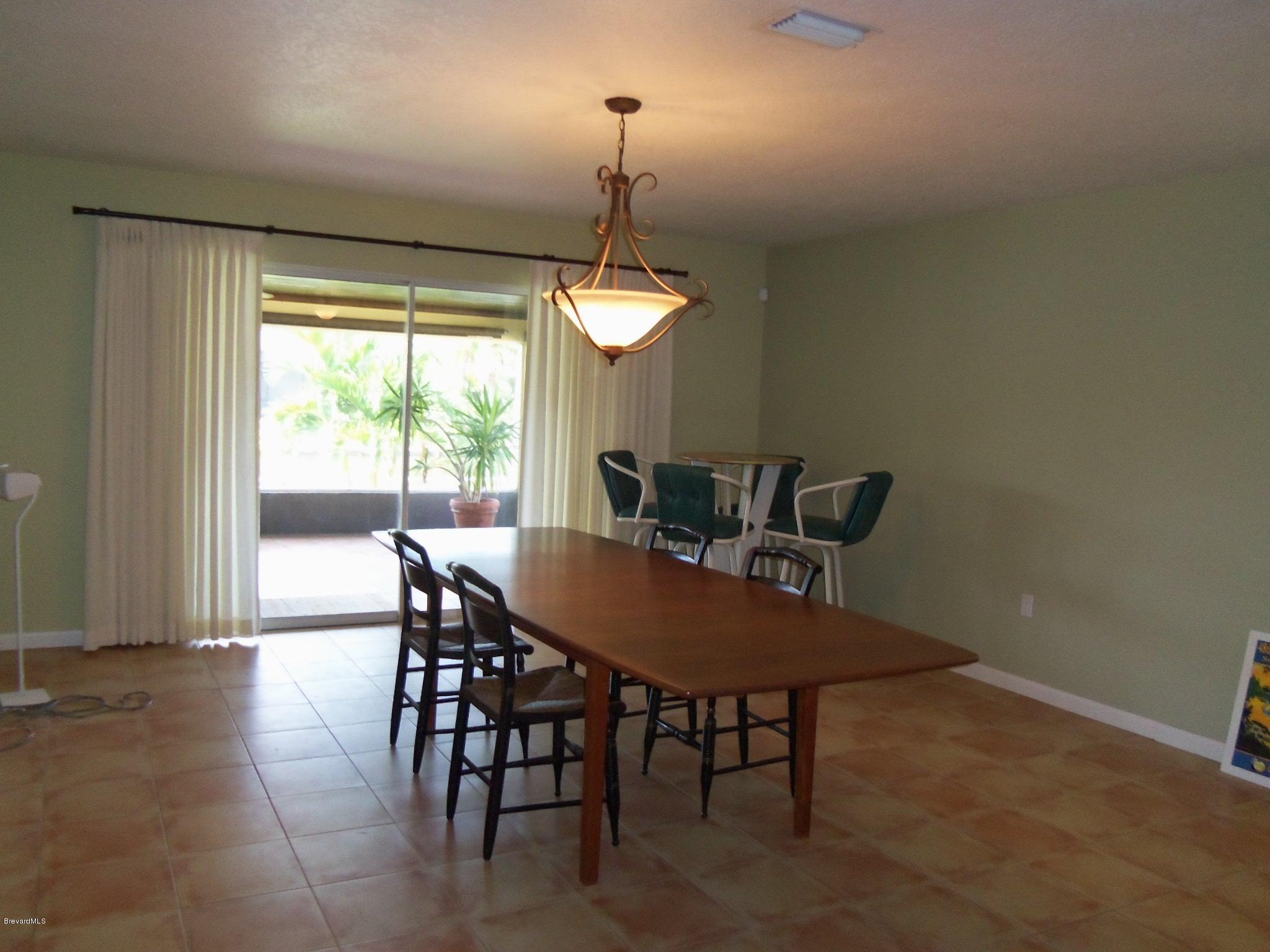 170 Bimini Road Cocoa Beach, FL 32931 - Photo 5 of 24 dining room