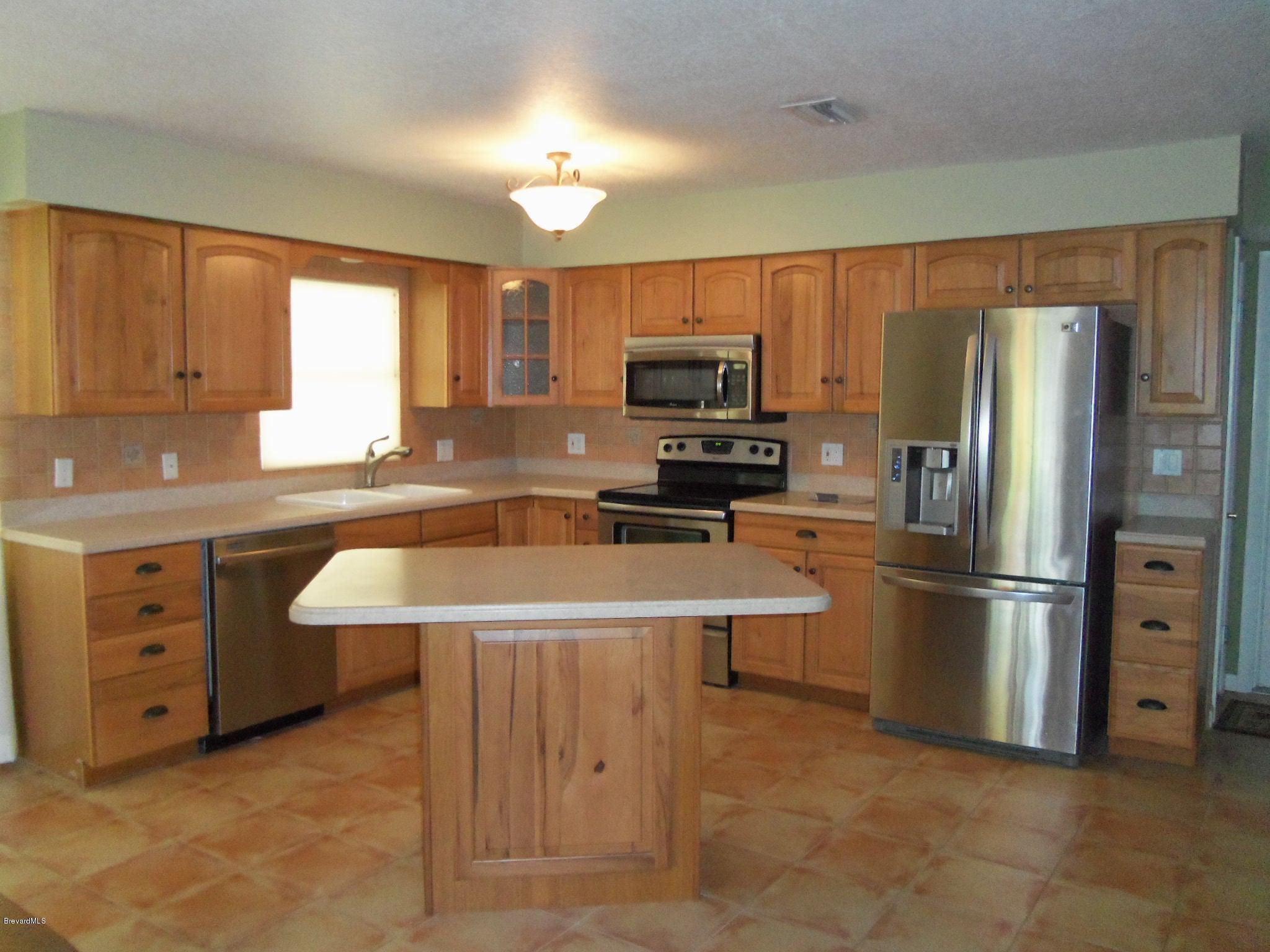 170 Bimini Road Cocoa Beach, FL 32931 - Photo 7 of 24 kitchen