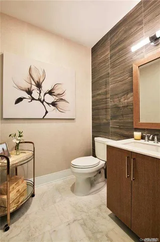 $1,550,000 | 100 Garvies Point Road, Unit 1202, Glen Cove, NY 11542