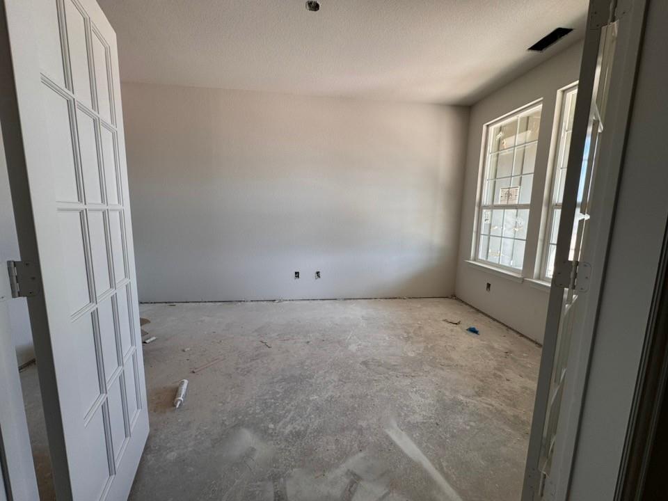 205 Oak Grv Way Springtown, TX 76082 - Photo 6 of 18 Gallery Image 6