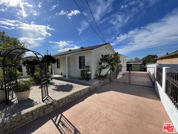 $869,000 | 10631 Tinker Avenue, Tujunga, CA 91042