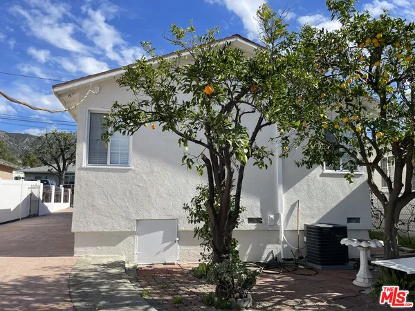 $869,000 | 10631 Tinker Avenue, Tujunga, CA 91042