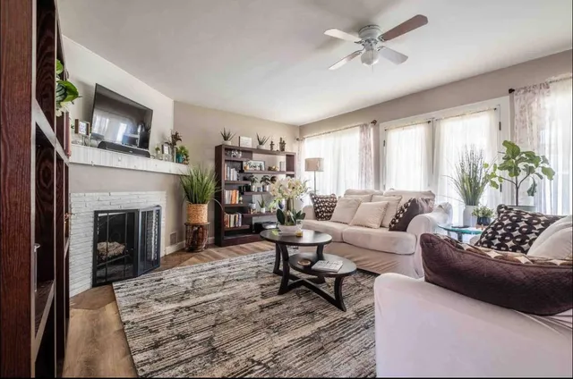 a view of a kitchen and dining room