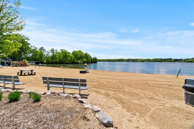 $450,000 | 26359 North Hickory Road, Mundelein, IL 60060