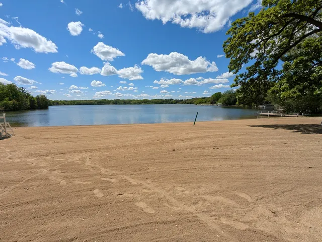 $450,000 | 26359 North Hickory Road, Mundelein, IL 60060