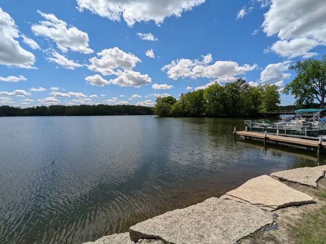 $450,000 | 26359 North Hickory Road, Mundelein, IL 60060