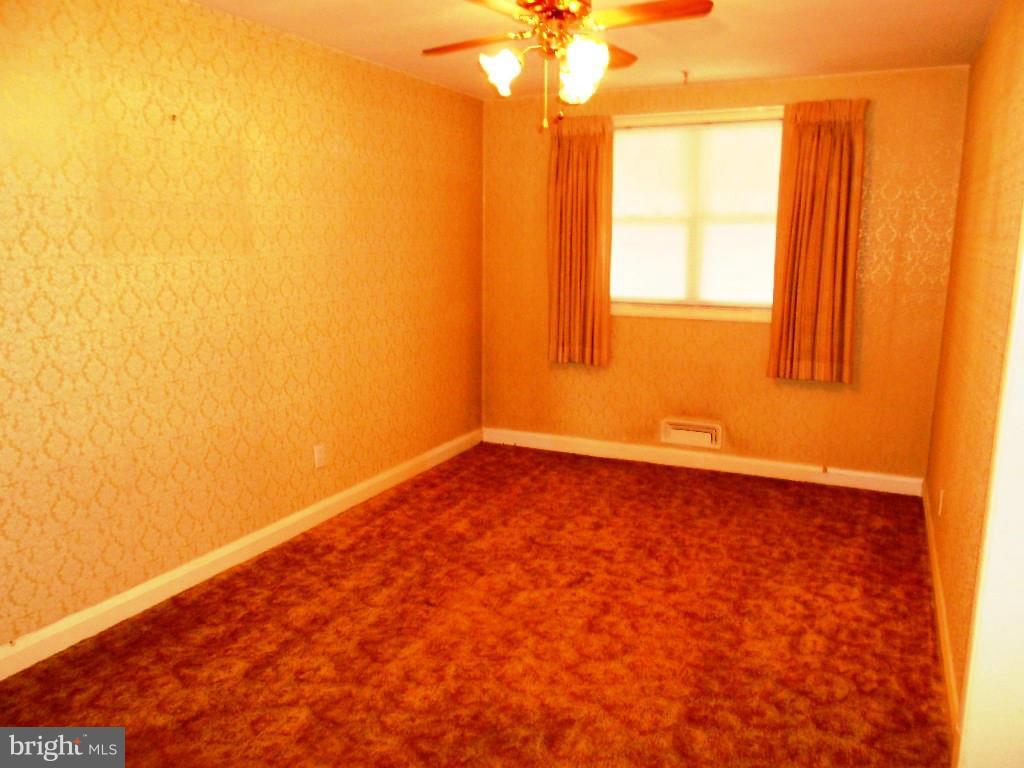 1102 Halstead Road Baltimore, MD 21234 - Photo 10 of 23 Dining Room