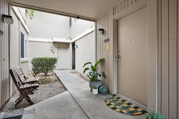 $484,900 | 1275 Seacliff Court, Unit 2, Ventura, CA 93003