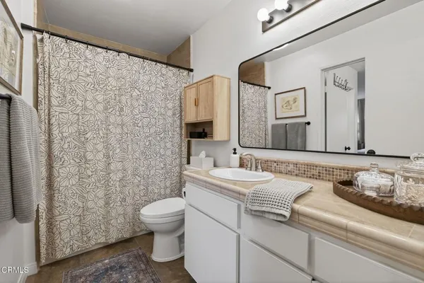 $484,900 | 1275 Seacliff Court, Unit 2, Ventura, CA 93003
