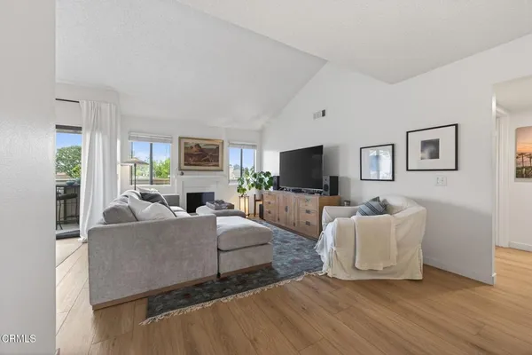$484,900 | 1275 Seacliff Court, Unit 2, Ventura, CA 93003
