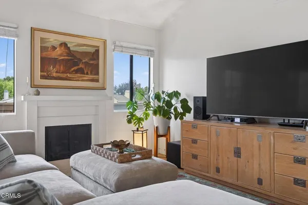 $484,900 | 1275 Seacliff Court, Unit 2, Ventura, CA 93003