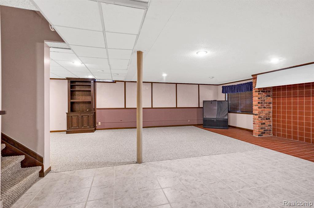 2455 Munster Road Rochester Hills, MI 48309 - Photo 26 of 36