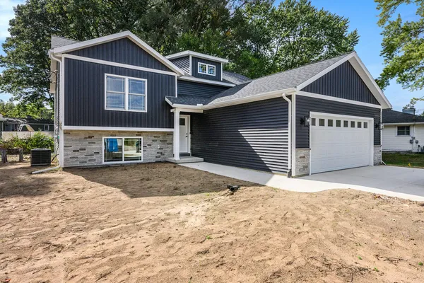 $352,000 | 1036 Sir Knight Road, Plainwell, MI 49080