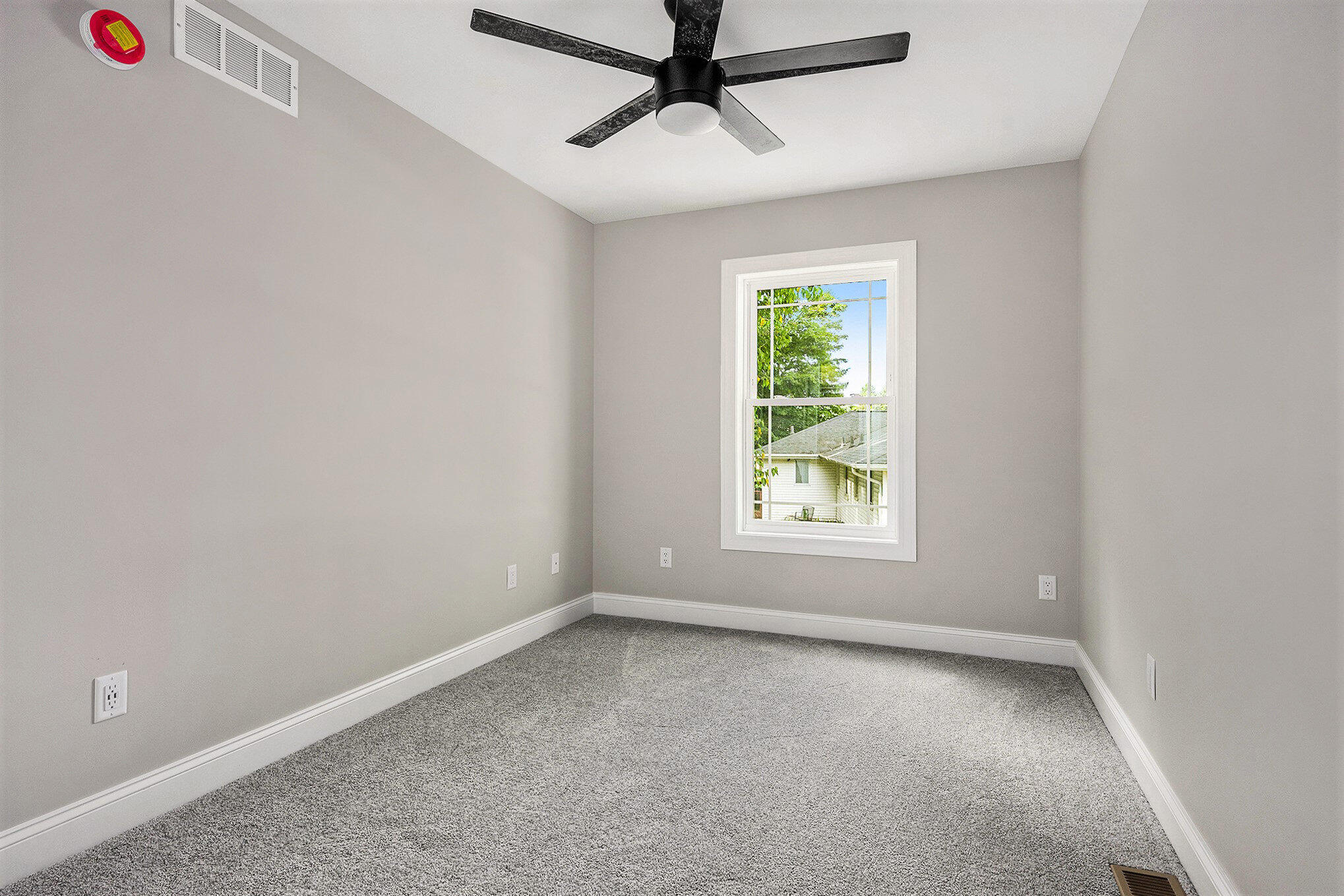 1036 Sir Knight Road Plainwell, MI 49080 - Photo 10 of 28 010_file_882