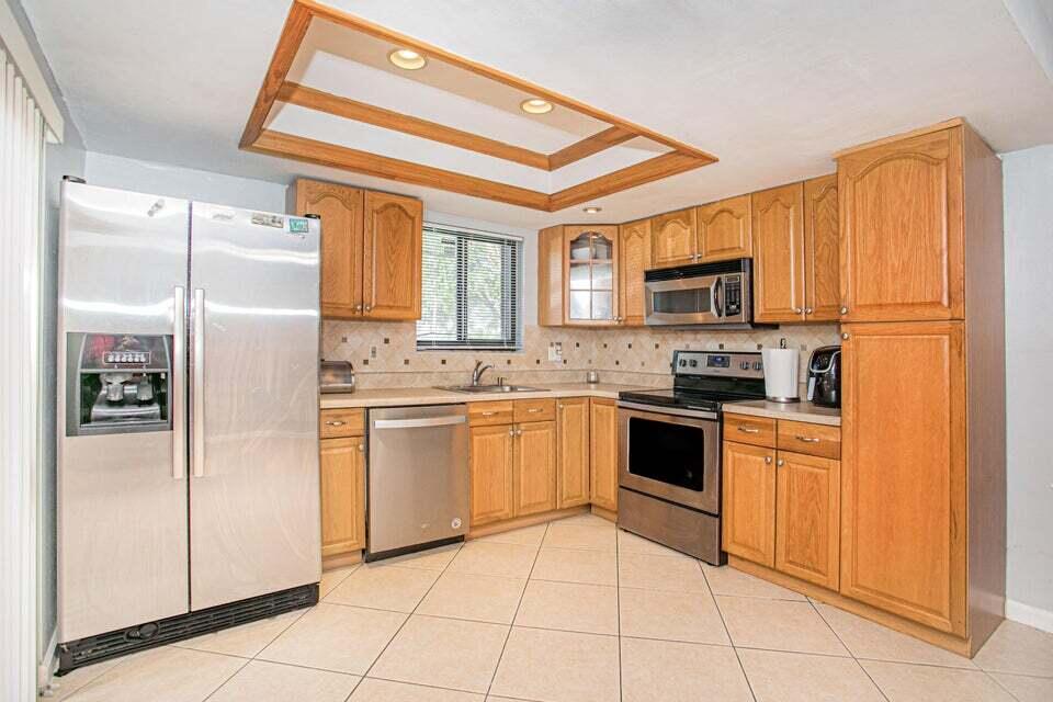 2934 Kirk Road, Unit 37 Lake Worth, FL 33461 - Photo 11 of 30 11