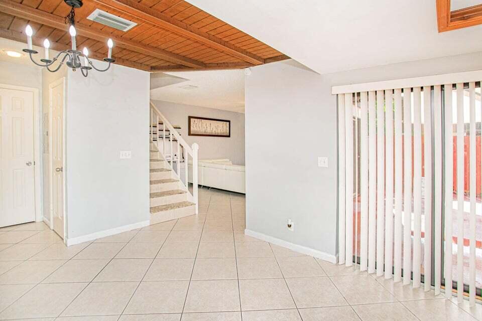 2934 Kirk Road, Unit 37 Lake Worth, FL 33461 - Photo 14 of 30 14