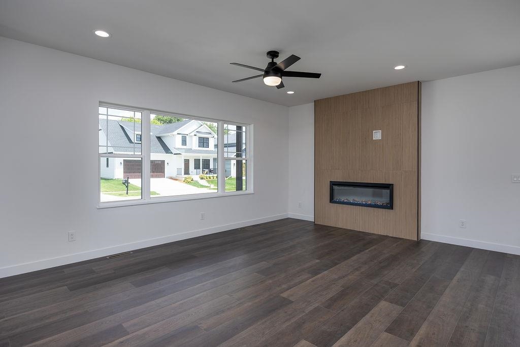 3149 Hope Street Sun Prairie, WI 53590 - Photo 7 of 39