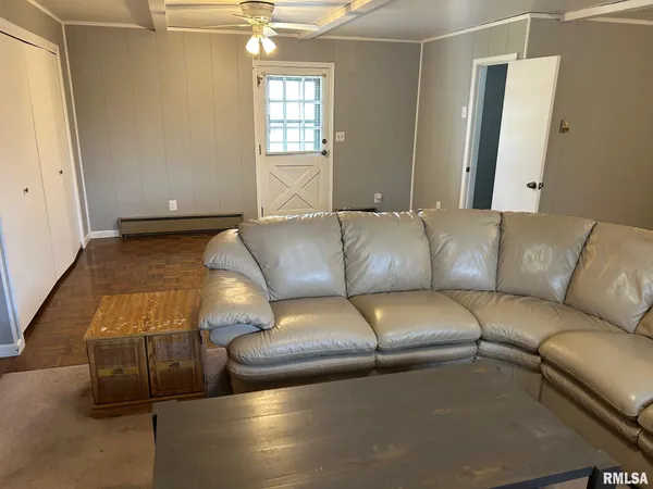 $259,900 | 403 Virginia Avenue, Taylorville, IL 62568
