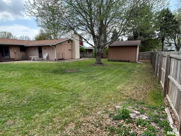 $259,900 | 403 Virginia Avenue, Taylorville, IL 62568