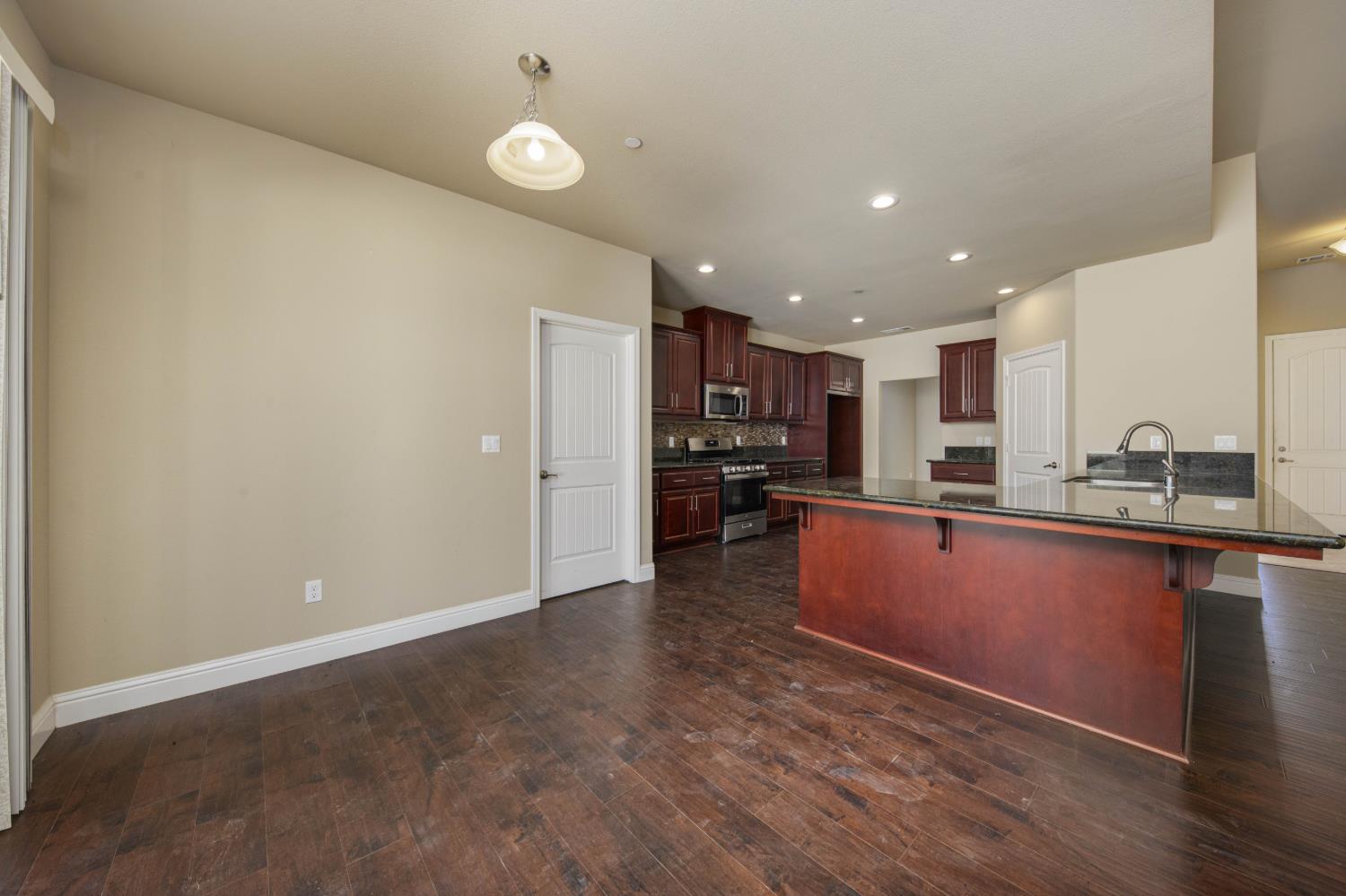 5004 Lake View Road Valley Springs, CA 95252 - Photo 18 of 69 Gallery Image 18