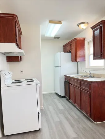 $1,000 | 1802 16th Street, Unit B, Corpus Christi, TX 78404
