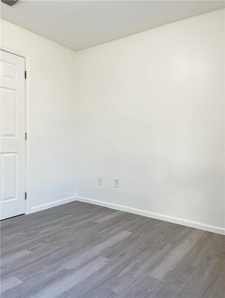 1802 16th Street, Unit B Corpus Christi, TX 78404 - Photo 9 of 17 a view of an empty room