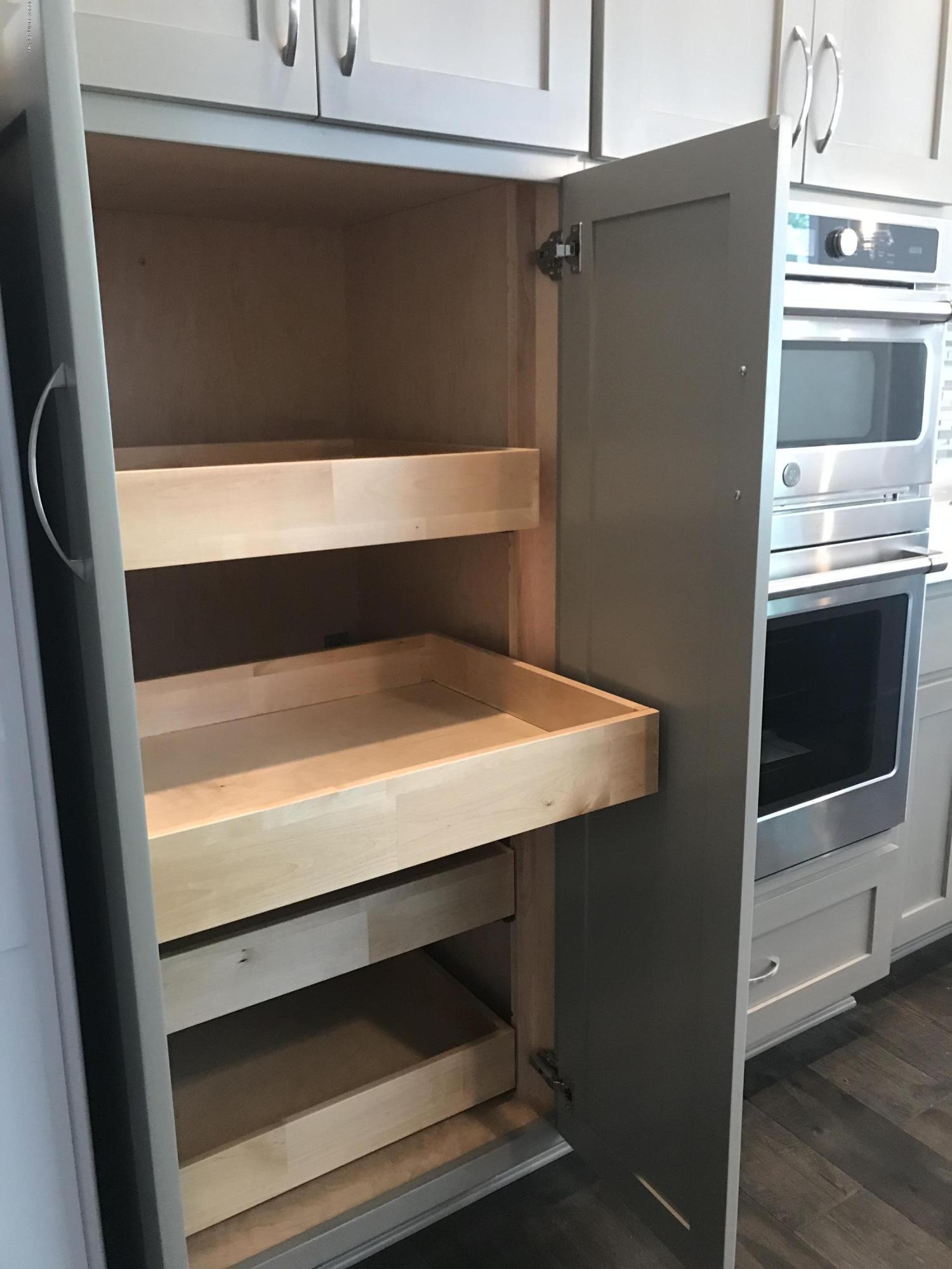 9702 Gutenberg Road Louisville, KY 40299 - Photo 27 of 33 kitchen cab1