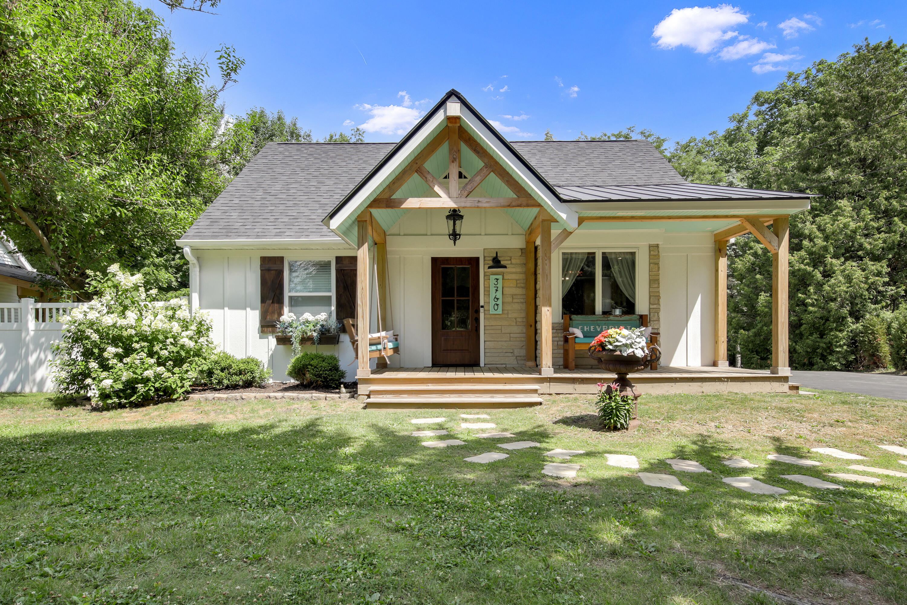 3760 Hubertus Road Richfield, WI 53033 - Photo 1 of 60 10_3760 hubertus rd-10