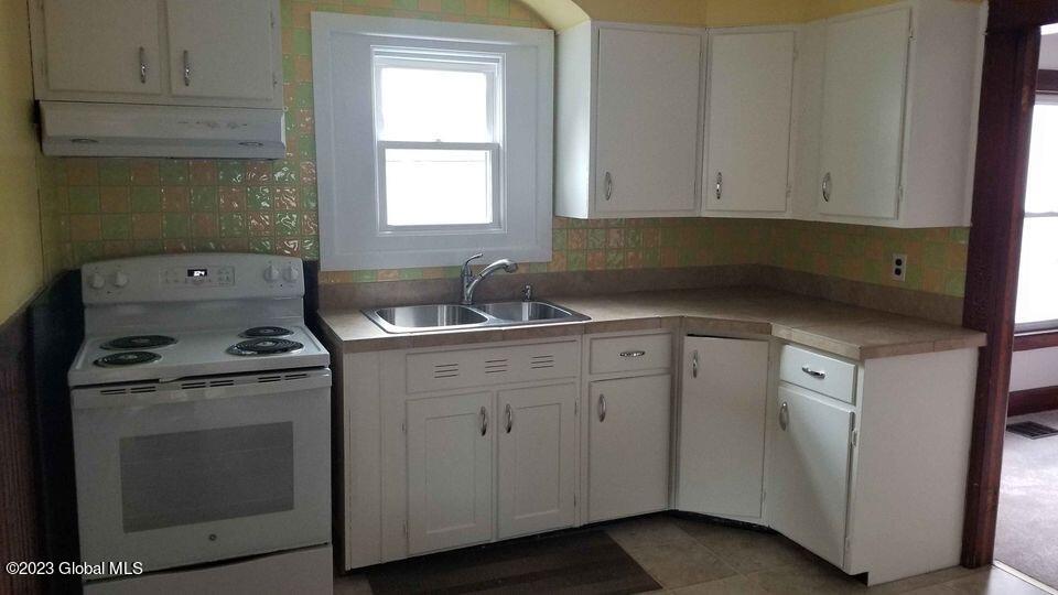246 Warren Street Glens Falls, NY 12801 - Photo 5 of 48 4AB06B7F-B93D-4503-B2AA-7E0CD017CBD6