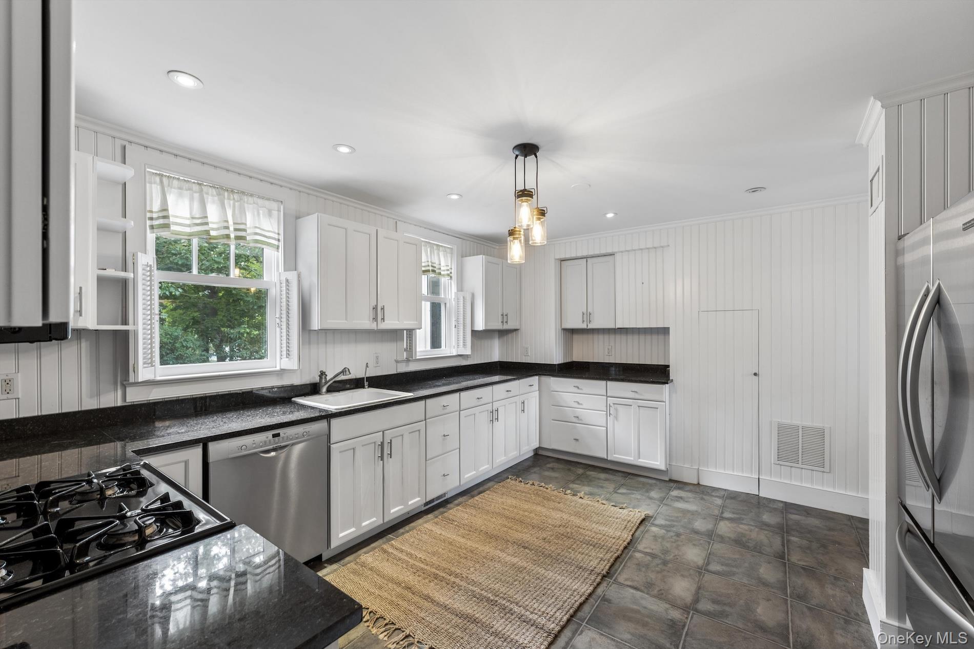 25105 Main Road Orient, NY 11957 - Photo 14 of 31 Gallery Image 14