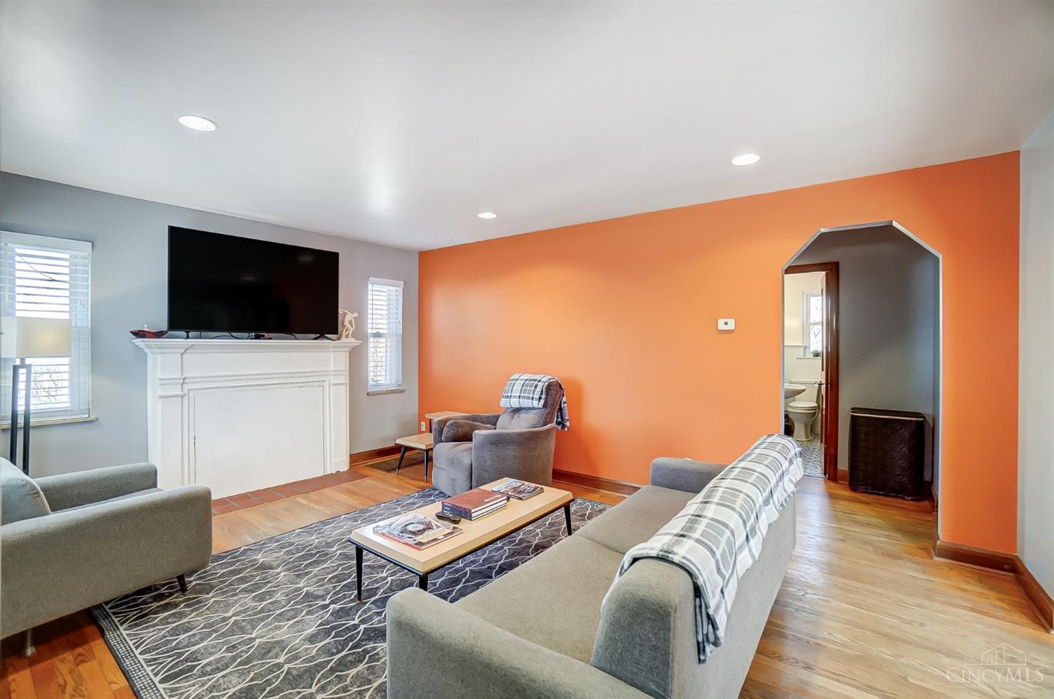 7492 Bridgetown Road Cincinnati, OH 45248 - Photo 6 of 30