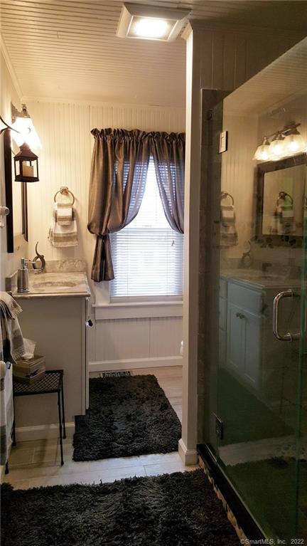 422 Maple Avenue Old Saybrook, CT 06475 - Photo 11 of 32 2nd floor bathroom