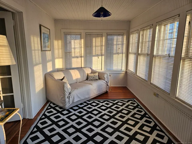 $4,000 | 422 Maple Avenue, Old Saybrook, CT 06475