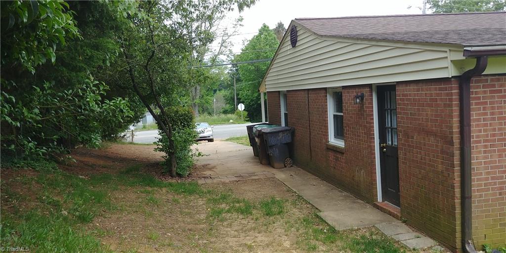 2601 Triangle Lake Road High Point, NC 27260 - Photo 3 of 17 Gallery Image 3