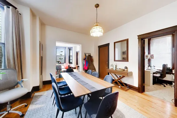 $1,125,000 | 1322 West Barry Avenue, Chicago, IL 60657